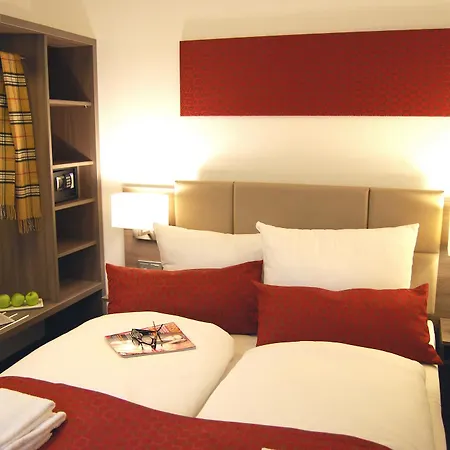 Dom Am Roemerbrunnen Hotel 3*