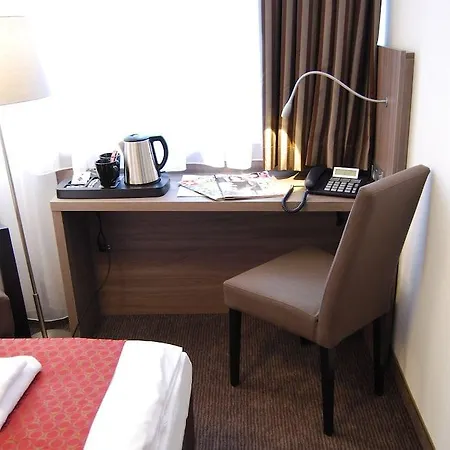 Hotel Dom Am Roemerbrunnen