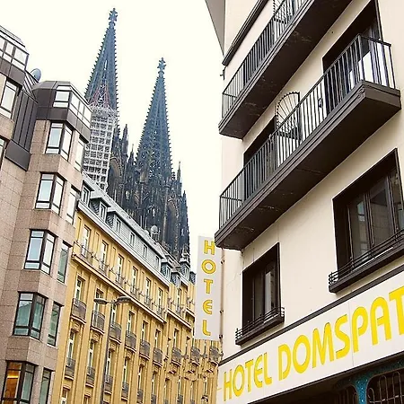 Hotel Dom Am Roemerbrunnen 3*