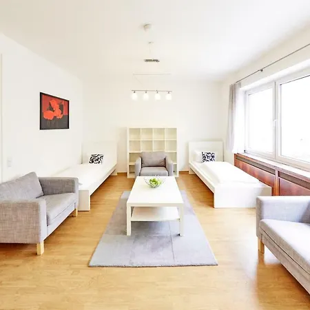 Dom Am Roemerbrunnen Hotel 3*