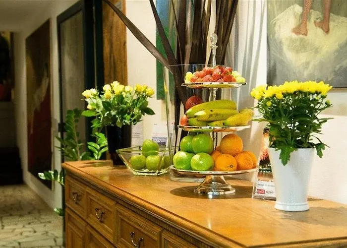 Dom Am Roemerbrunnen Hotel 3*