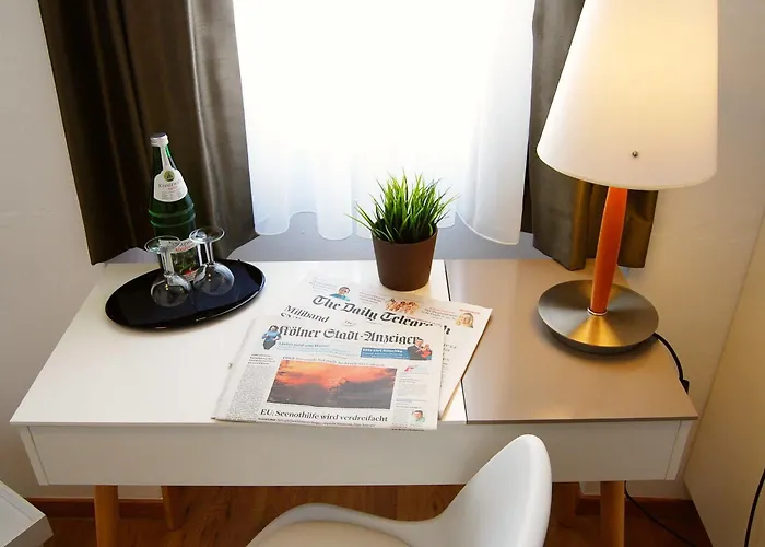 Dom Am Roemerbrunnen Hotel 3*