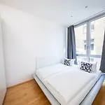 Dom Am Roemerbrunnen Отель 3*