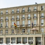 Отель Dom Am Roemerbrunnen 3*