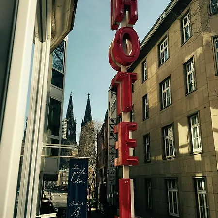 Dom Am Roemerbrunnen Hotel