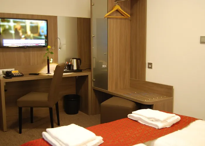 Dom Am Roemerbrunnen 3*