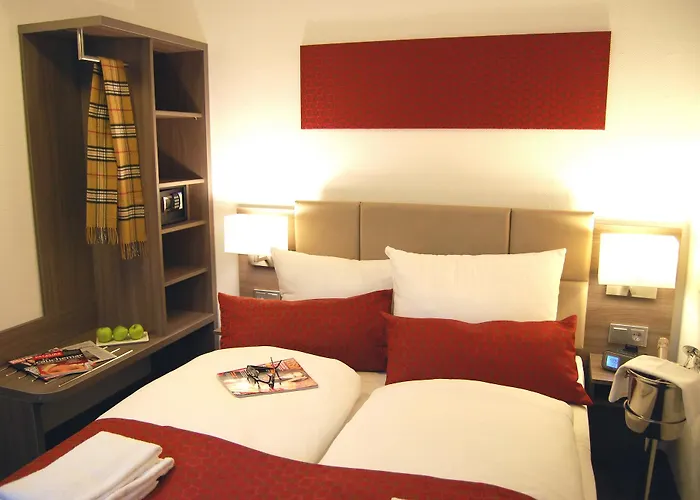 Dom Am Roemerbrunnen Hotel 3*