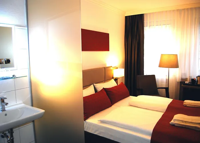 Dom Am Roemerbrunnen Hotel 3*