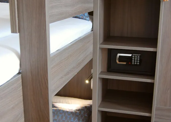 Dom Am Roemerbrunnen 3*