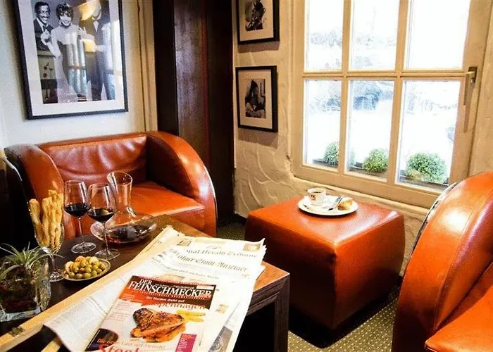 Dom Am Roemerbrunnen 3*