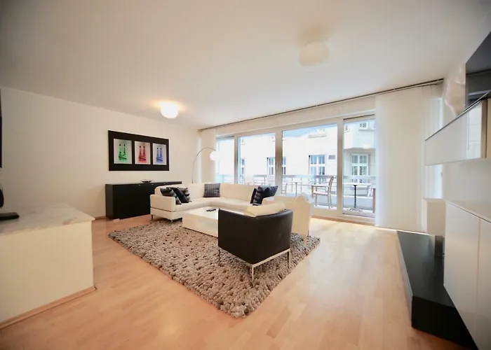 Dom Am Roemerbrunnen Ξενοδοχείο 3*