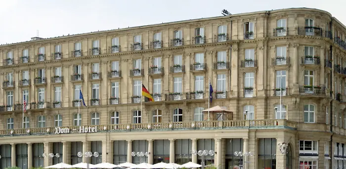 ホテル Dom Am Roemerbrunnen 3*