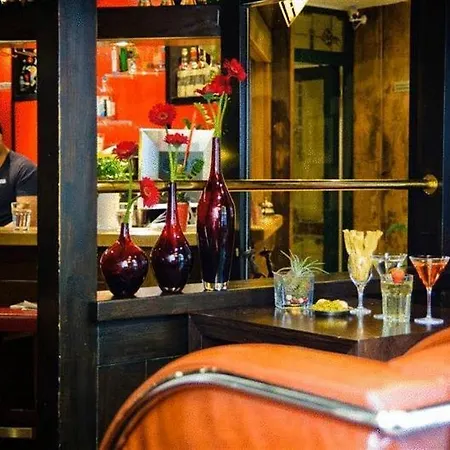 Hotel Dom Am Roemerbrunnen Kolonia