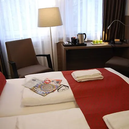 Dom Am Roemerbrunnen Hotel