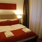 Dom Am Roemerbrunnen 3* Κολωνία