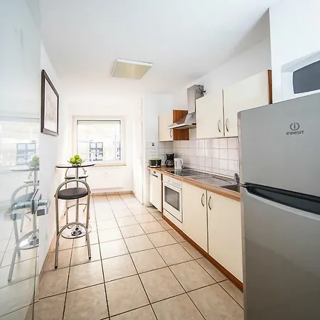 Dom Am Roemerbrunnen Hotel