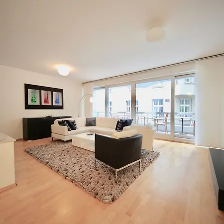 Dom Am Roemerbrunnen Hotel 3*