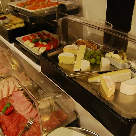 Dom Am Roemerbrunnen