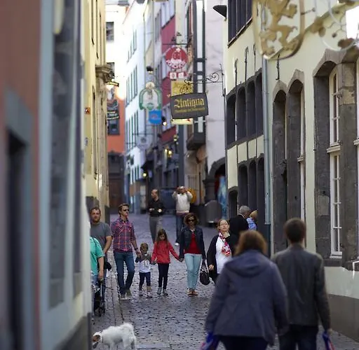 Dom Am Roemerbrunnen