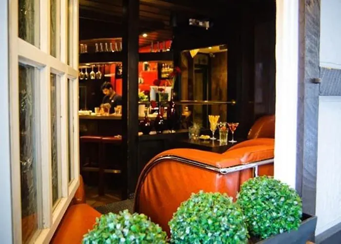 Dom Am Roemerbrunnen Hotel 3*